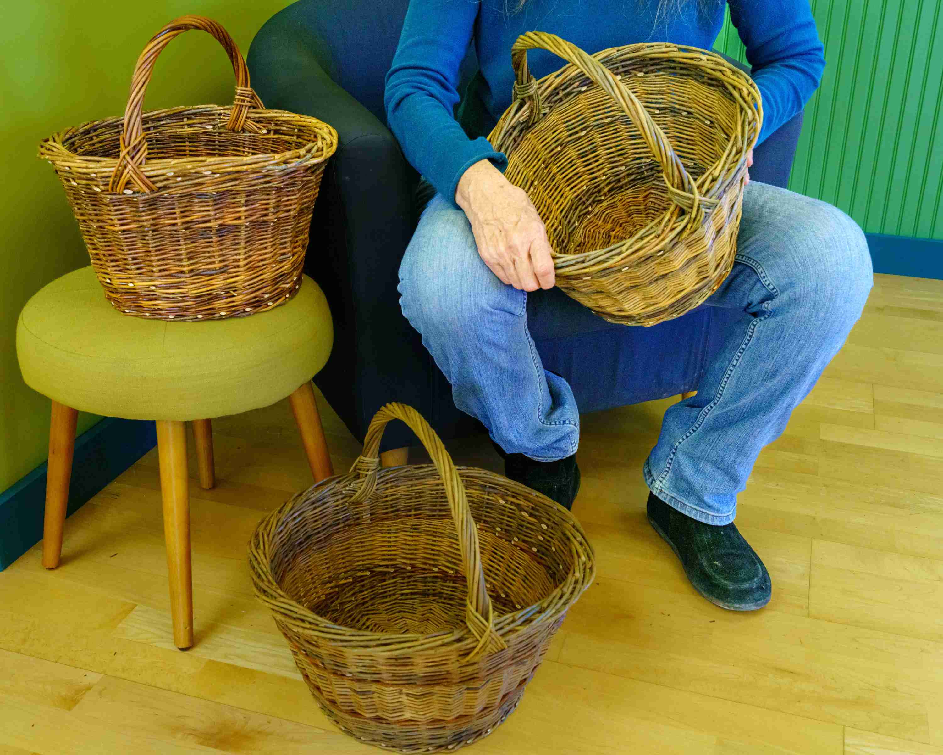 2026-06-12 – Weaving a Traditional Willow Basket
